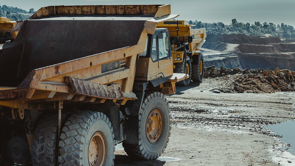 Advantages of tire protection chains in mining sites, including extended tire life, reduced costs, and improved safety for heavy machinery operations.